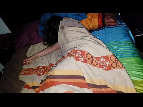 ❤️ Pinupunasan ng stepson ang kanyang batang madrasta habang natutulog ito. Porno sa tl.trysex.ru ❤